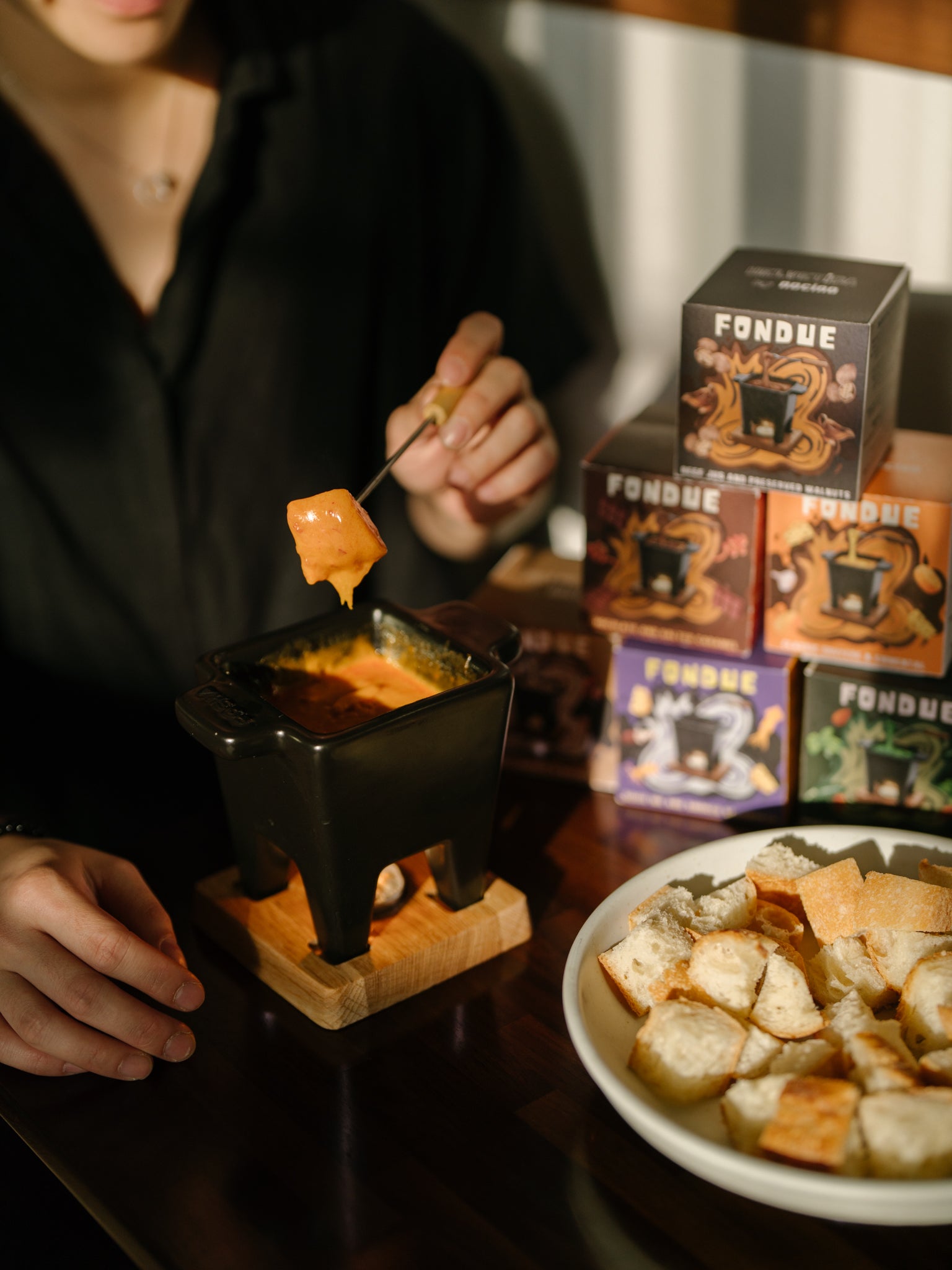 Classic Swiss Gruyère & Emmental Cheese Fondue (220g) – Helvetica